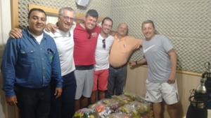 Assary Clube de Campo doa cestas básicas para entidade